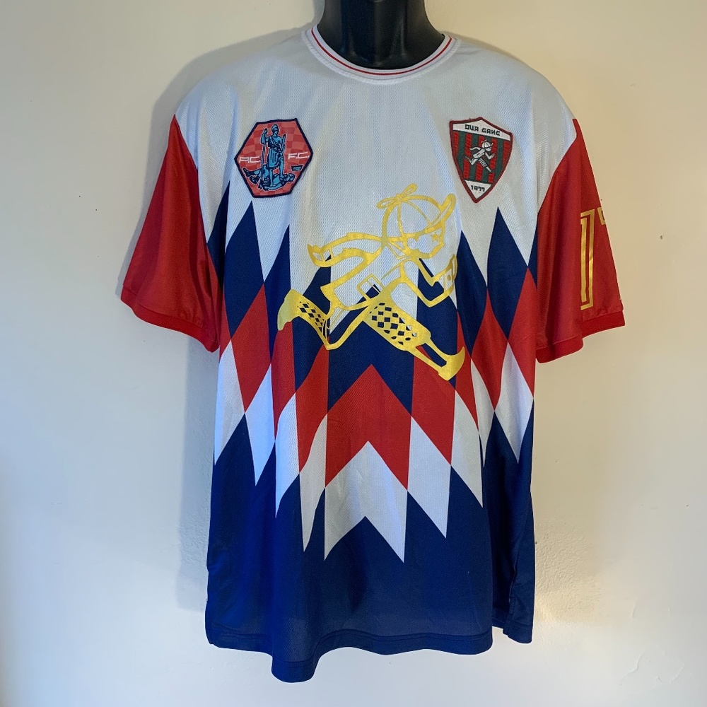 Play Cloths Embroidered T Shirt XL 100% polyester Embroidered and patchwork